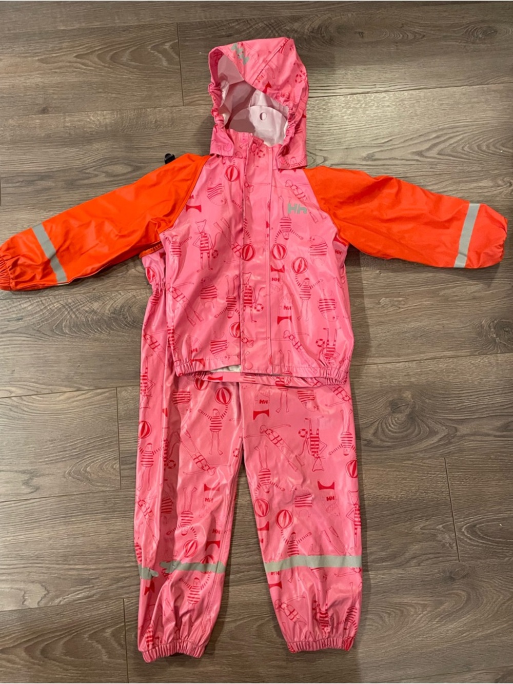 Helly Hansen Girls Rain Jacket and Pants